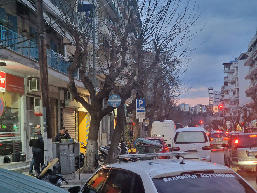 Θεσσαλονίκη: Σορός γυναίκας εντοπίστηκε σε διαμέρισμα - Ο αδερφός της έμενε επί μέρες μαζί της