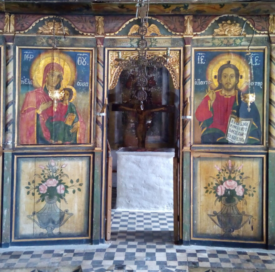 Σέρρες: Ιερόσυλοι έκλεψαν τις πόρτες της Ωραίας Πύλης από ξωκλήσι