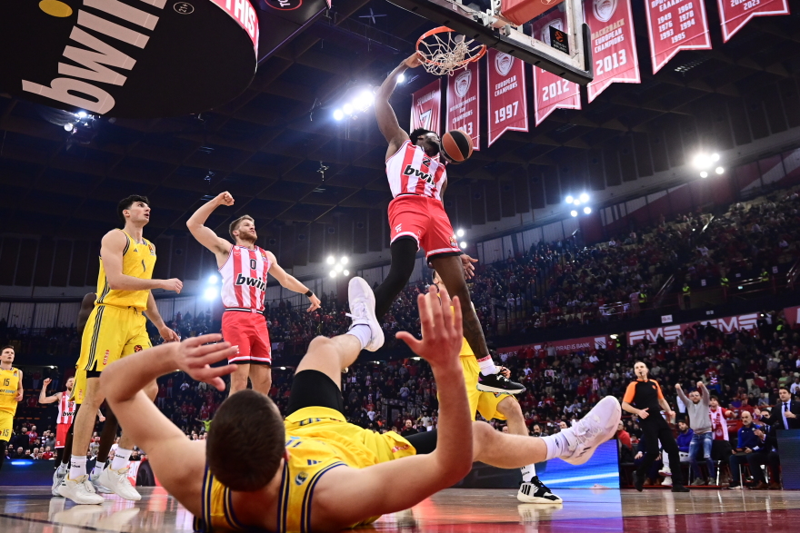 Euroleague, Ολυμπιακός - Άλμπα 101-87: Επιστροφή στις νίκες με τρίποντο σόου Κάνααν - Βίντεο, φωτογραφίες 