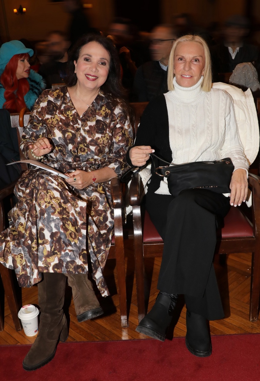 Σάννυ Μπαλτζή: Οι επώνυμοι που έδωσαν το «παρών» στην παρουσίαση της πρώτης της ποιητικής συλλογής