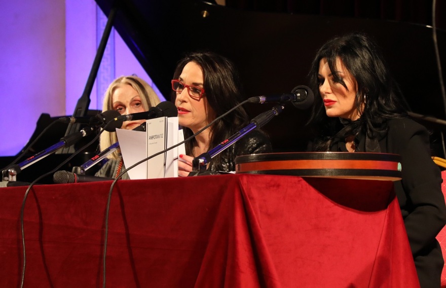 Σάννυ Μπαλτζή: Οι επώνυμοι που έδωσαν το «παρών» στην παρουσίαση της πρώτης της ποιητικής συλλογής