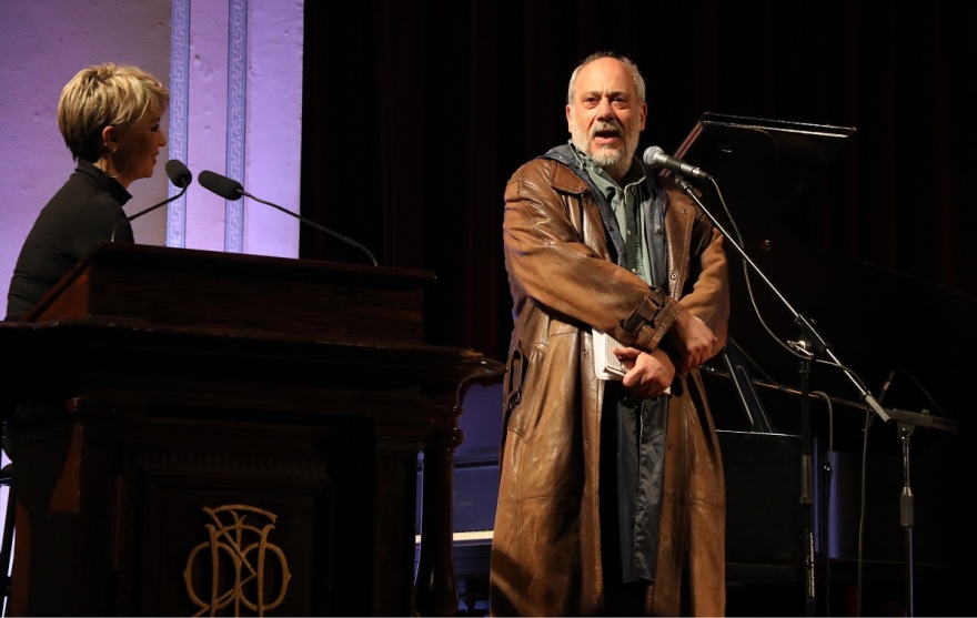 Σάννυ Μπαλτζή: Οι επώνυμοι που έδωσαν το «παρών» στην παρουσίαση της πρώτης της ποιητικής συλλογής