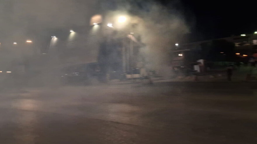 Επεισόδια μεταξύ κουκουλοφόρων και ΜΑΤ μετά την εκκένωση της κατάληψης του ΑΠΘ - Δείτε βίντεο