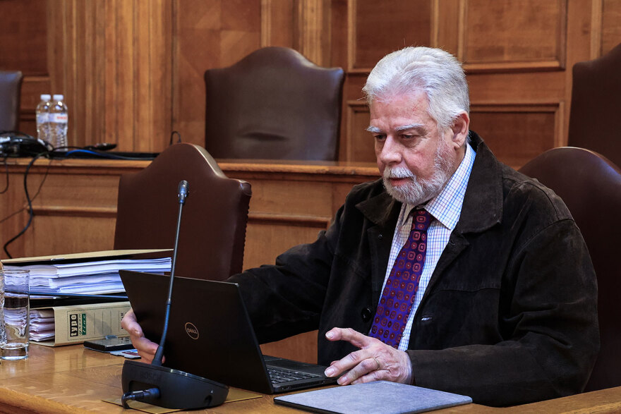 Εξεταστική Επιτροπή: «Έχω γλιτώσει από δύο σιδηροδρομικά δυστυχήματα» είπε ο Τερεζάκης - Τα 9 λάθη που έγιναν στα Τέμπη