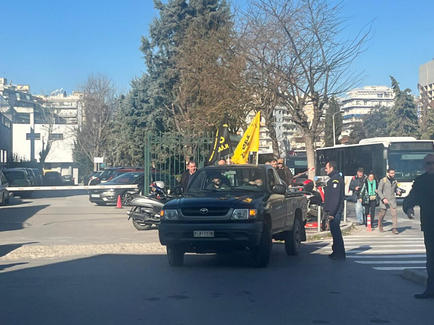 Αγροτικές κινητοποιήσεις: Μπροστά στη ΔΕΘ οι αγρότες και πορεία μέσα στην Agrotica - Ετοιμάζονται και για νέες κινητοποιήσεις