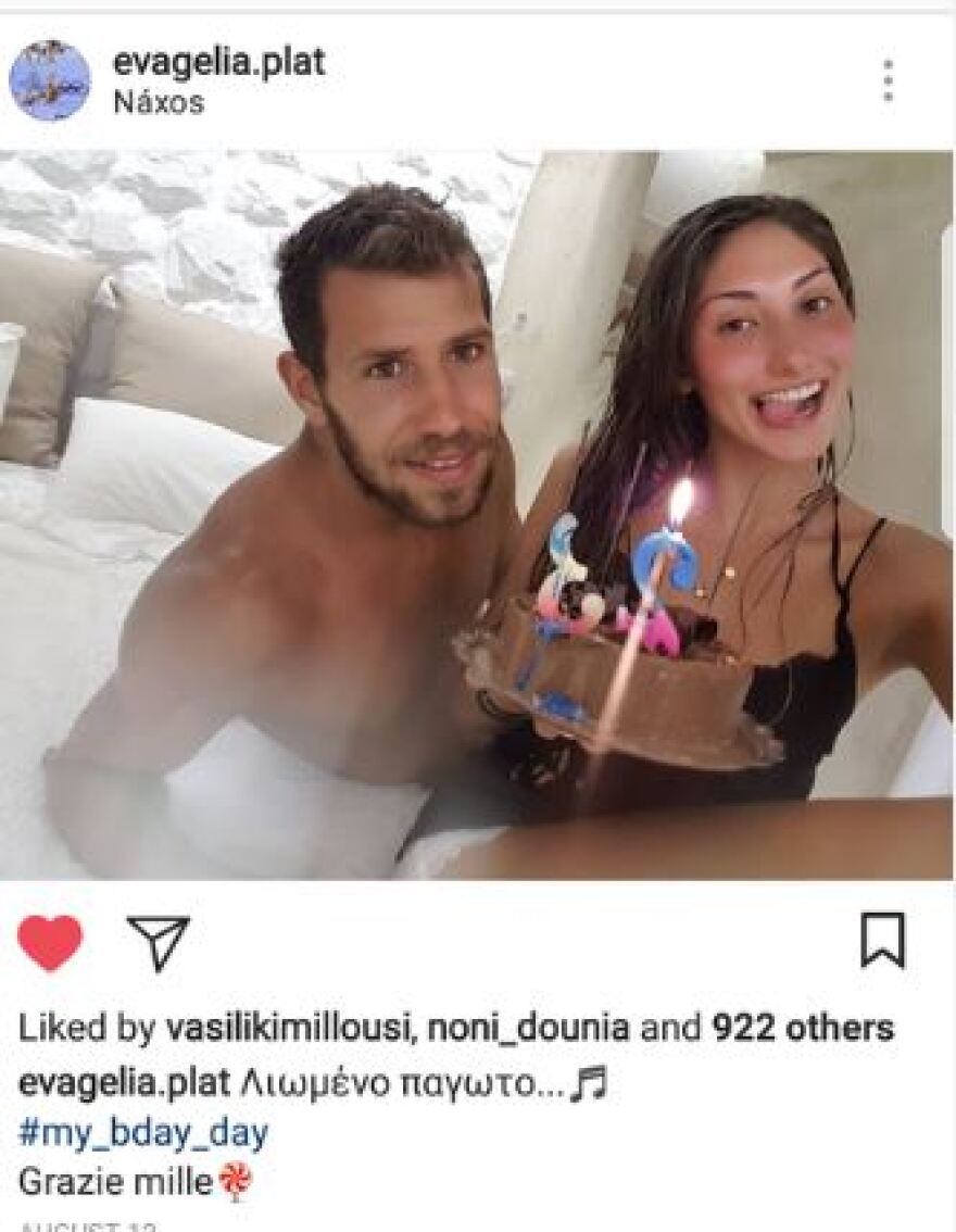 Ευαγγελία Πλατανιώτη: Η ζωή του χρυσού κοριτσιού της Ελλάδας που χορεύει στο νερό - Η καταγωγή, η τηλεόραση, η πρόταση γάμου 