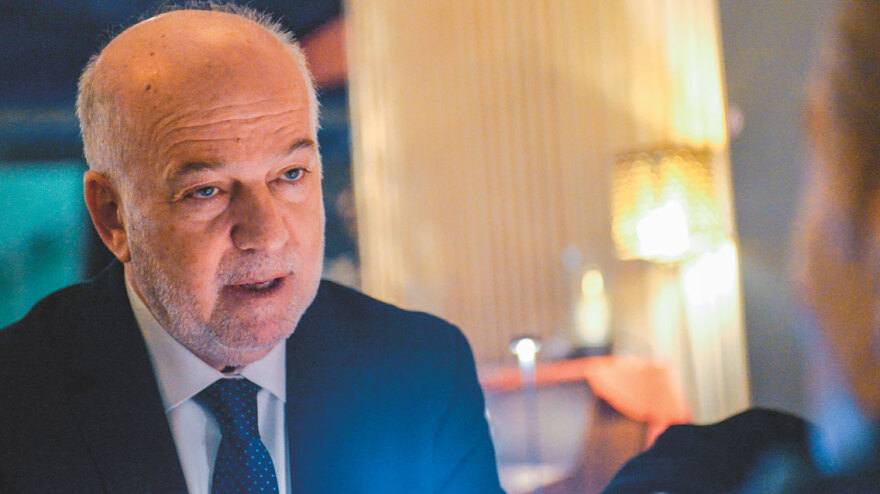 Νομοσχέδιο Φλωρίδη: Λουκέτο και βαριά πρόστιμα σε εταιρείες που δίνουν μίζες