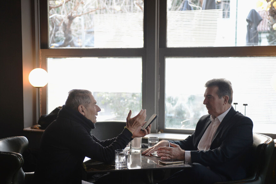 O Χρυσοχοΐδης στον Δημήτρη Δανίκα: Είναι εντολή του πρωθυπουργού να έχω λευκή επιταγή να τα αλλάξω όλα