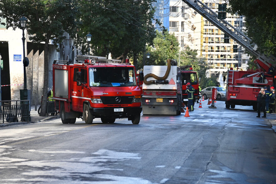 Βόμβα στο κέντρο της Αθήνας: Νέο βίντεο με τη στιγμή της έκρηξης - Το ωστικό κύμα της βόμβας χτυπάει κατάστημα