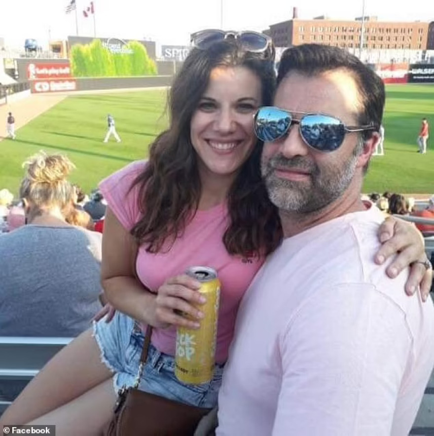 Μινεσότα: 38χρονη κακοποίησε σεξουαλικά δύο 15χρονους μετά από καβγά με τον σύζυγό της