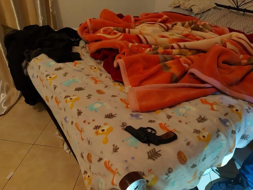 Επιχείρηση ΕΚΑΜ, ΟΠΚΕ και ΜΑΤ στη Δυτική Αττική – Δείτε βίντεο από την έφοδο σε καταυλισμό 