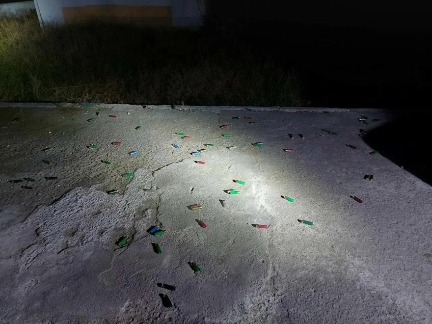 Επιχείρηση ΕΚΑΜ, ΟΠΚΕ και ΜΑΤ στη Δυτική Αττική – Δείτε βίντεο από την έφοδο σε καταυλισμό 