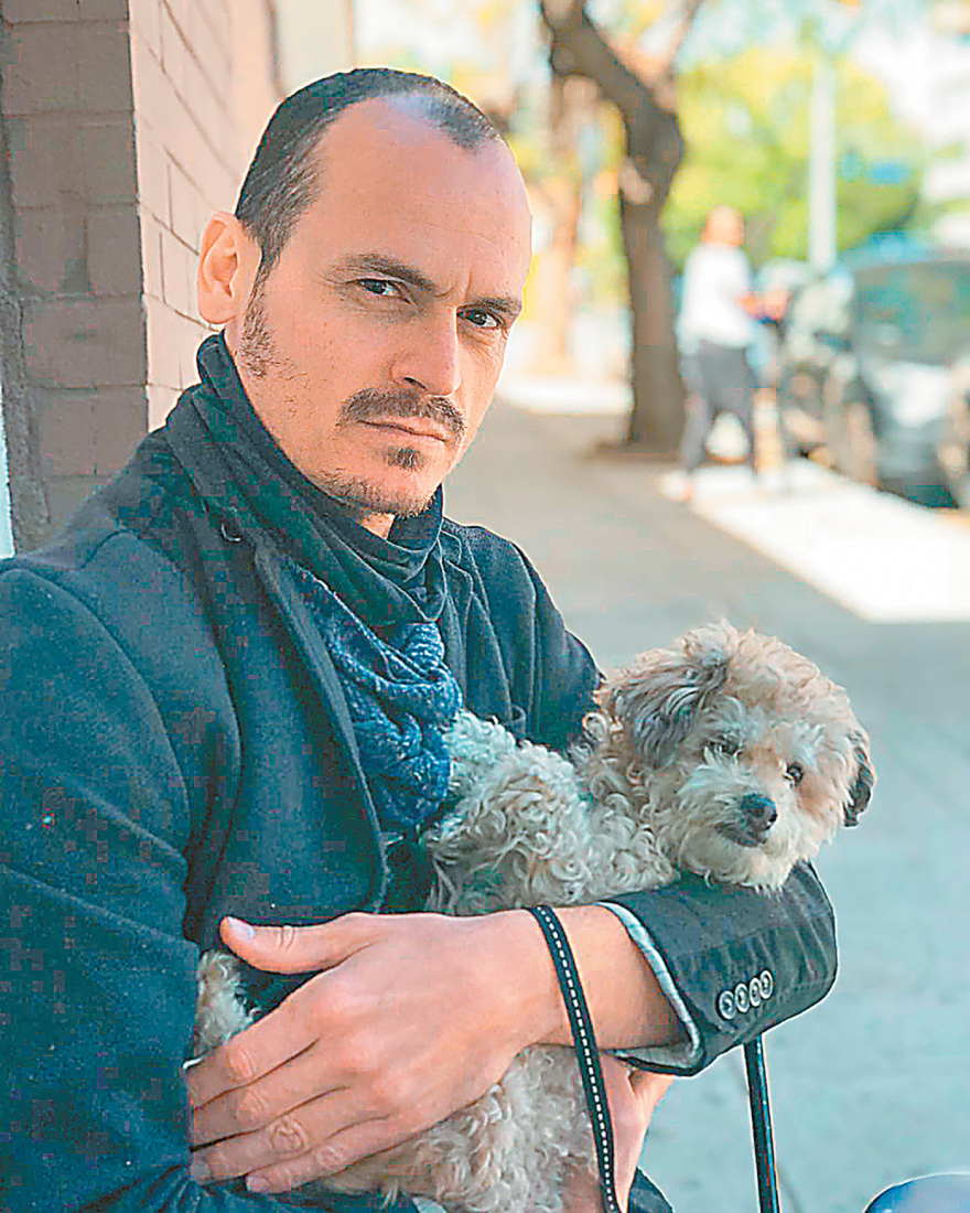 Στο εδώλιο ο ηθοποιός Λάμπρος Φιλίππου για βιασμό - Σοκάρουν οι περιγραφές δύο γυναικών στο βούλευμα