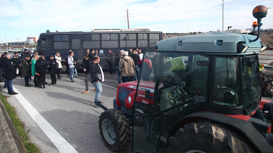Μηχανοκίνητη πορεία των αγροτών με προορισμό το ΥΜΑΘ στη Θεσσαλονίκη - Δείτε βίντεο και φωτογραφίες