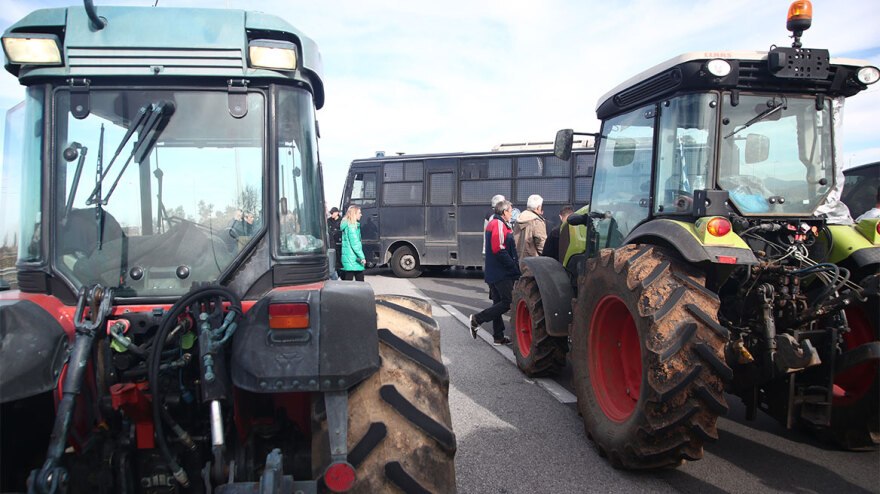 Μηχανοκίνητη πορεία των αγροτών με προορισμό το ΥΜΑΘ στη Θεσσαλονίκη - Δείτε βίντεο και φωτογραφίες