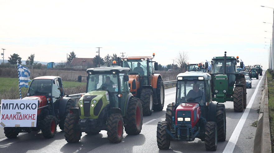 Μηχανοκίνητη πορεία των αγροτών με προορισμό το ΥΜΑΘ στη Θεσσαλονίκη - Δείτε βίντεο και φωτογραφίες