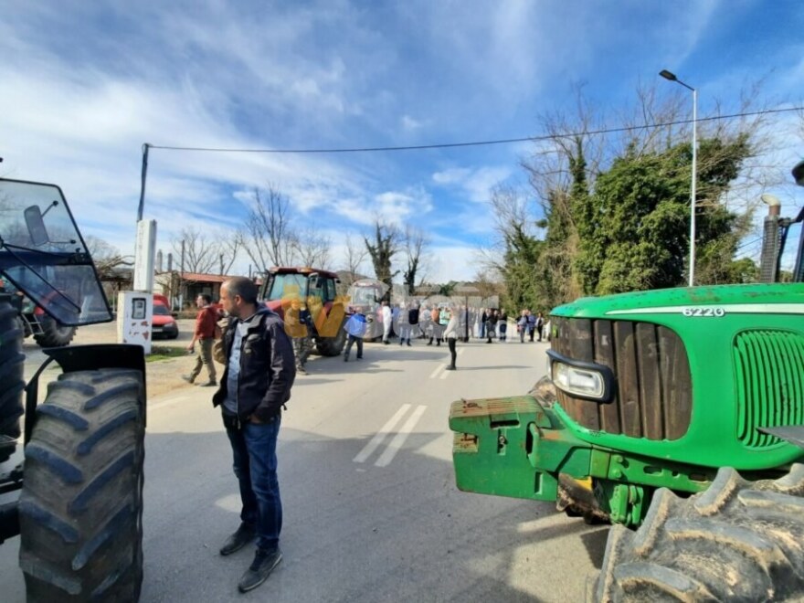 Αγρότες: Σε εξέλιξη κινητοποιήσεις - Για άμεσα οφέλη από τις παρεμβάσεις μιλά η κυβέρνηση
