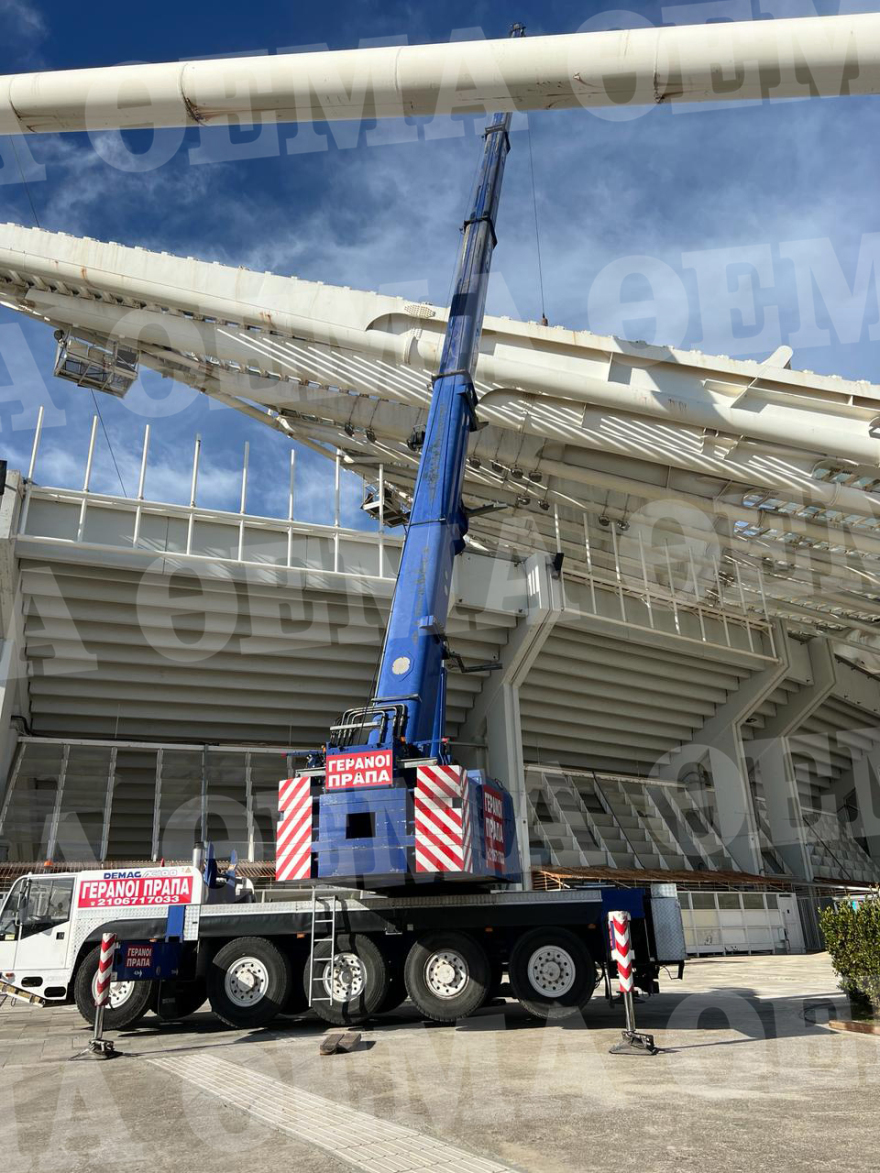 ΟΑΚΑ: Συνεχίζεται το ξήλωμα πάνελ από το στέγαστρο Καλατράβα - Τι γίνεται με την συναυλία των Coldplay