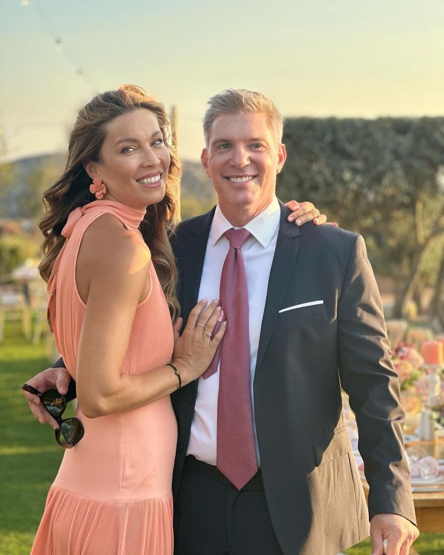 Μαριέττα Χρουσαλά - Λέων Πατίτσας: Φωτογραφίζονται αγκαλιά στη λίμνη Ματζόρε