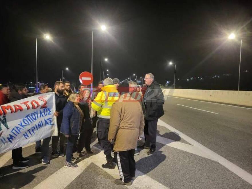 Αιγιάλεια: Επεισόδια αγροτών με την αστυνομία - Βγήκαν στην Ολυμπία Οδό