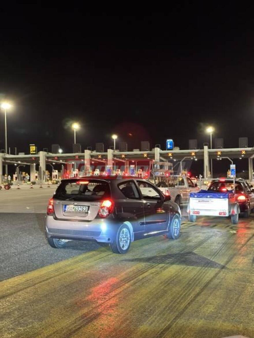 Αιγιάλεια: Επεισόδια αγροτών με την αστυνομία - Βγήκαν στην Ολυμπία Οδό