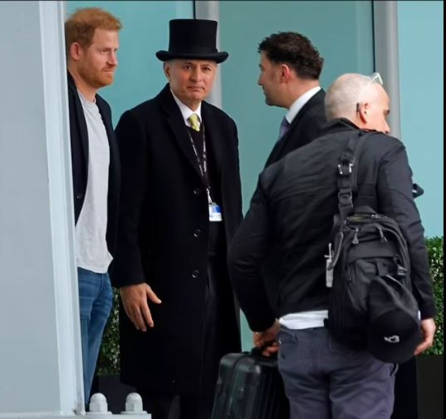 Πρίγκιπας Χάρι: Επίσκεψη αστραπή στη Βρετανία για τον Κάρολο - Φεύγει μετά από μόλις 24 ώρες