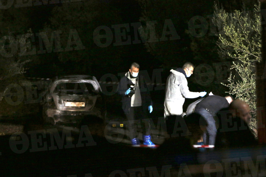 Δολοφονία στη Μάνδρα: Το φλεγόμενο αυτοκίνητο του επιχειρηματία Χρήστου Γιαλιά λίγο μετά την εκτέλεσή του - Δείτε βίντεο και φωτογραφίες