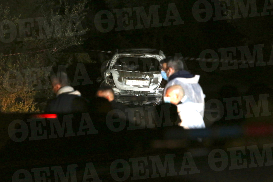 Δολοφονία στη Μάνδρα: Το φλεγόμενο αυτοκίνητο του επιχειρηματία Χρήστου Γιαλιά λίγο μετά την εκτέλεσή του - Δείτε βίντεο και φωτογραφίες