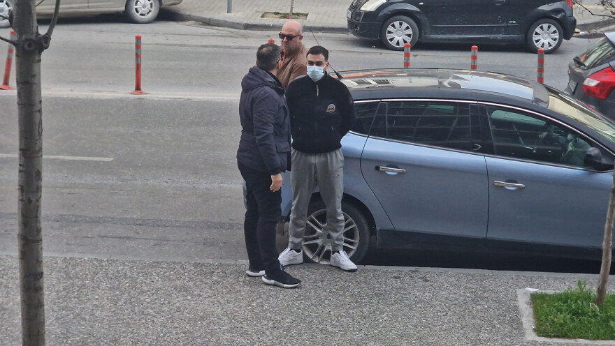 Θεσσαλονίκη: Στα δικαστήρια ο Ricta για να απολογηθεί - Δίπλα του, η μητέρα του παιδιού του «Cinderella»