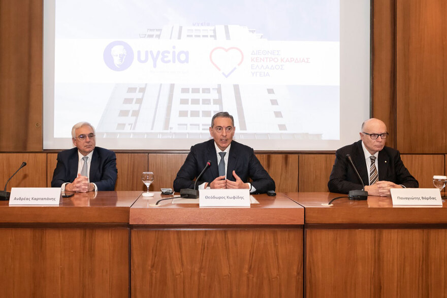 Θεόδωρος Κωφίδης: Ο κορυφαίος καθηγητής Καρδιοχειρουργικής στο ΥΓΕΙΑ – Με στόχο την έρευνα και την ιατρική εκπαίδευση