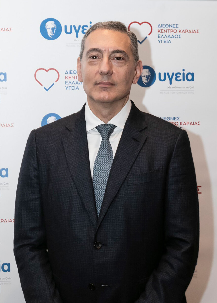 Θεόδωρος Κωφίδης: Ο κορυφαίος καθηγητής Καρδιοχειρουργικής στο ΥΓΕΙΑ – Με στόχο την έρευνα και την ιατρική εκπαίδευση