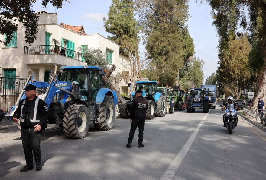 Κύπρος: Στους δρόμους οι αγρότες - Δείτε φωτογραφίες