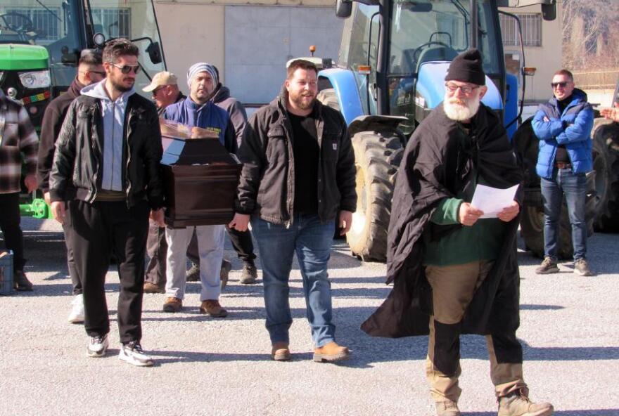 Αγρότες: Σήμερα αποφασίζουν την επιτροπή που θα δει τον πρωθυπουργό την ερχόμενη εβδομάδα