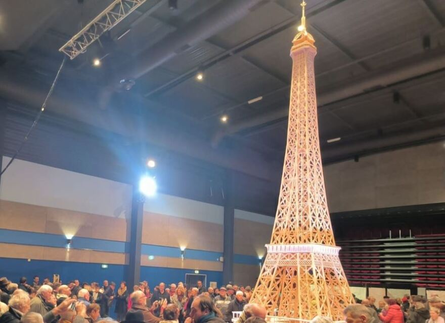 Ρεκόρ Γκίνες: Αναγνώρισαν το λάθος τους για το «όχι» στον Γάλλο που έφτιαξε τον Πύργο του Άιφελ με 700.000 σπίρτα