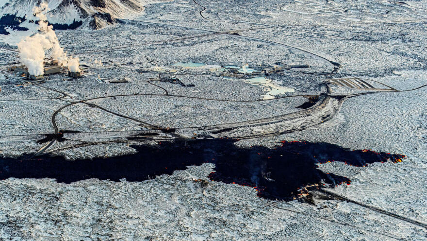 Ισλανδία: Μάχη με τη λάβα για να μην «καταπιεί» σπίτια για άλλη μια φορά - Δείτε βίντεο