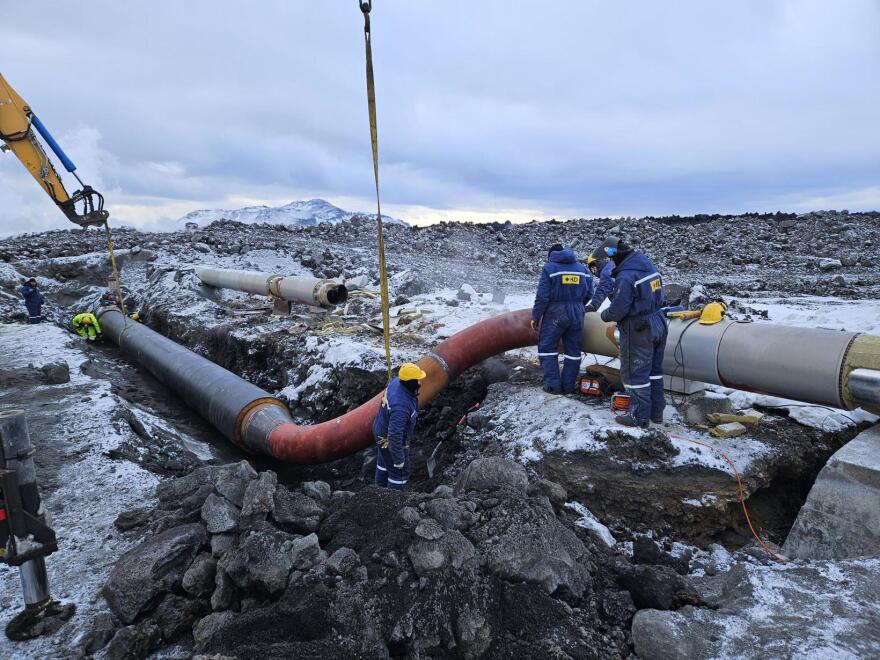 Ισλανδία: Μάχη με τη λάβα για να μην «καταπιεί» σπίτια για άλλη μια φορά - Δείτε βίντεο