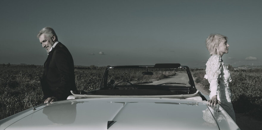 Τα «Μικρά Συζυγικά Εγκλήματα» συνεχίζουν στο θέατρο Αυλαία