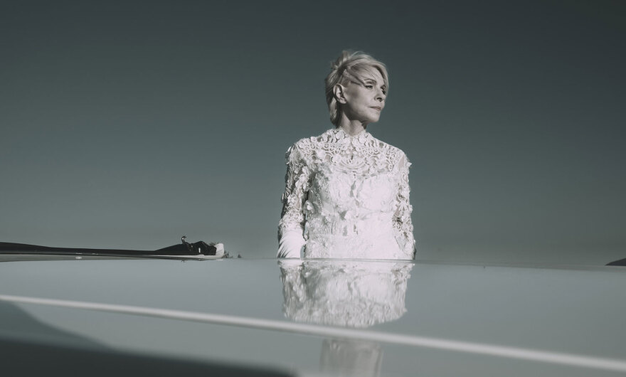 Τα «Μικρά Συζυγικά Εγκλήματα» συνεχίζουν στο θέατρο Αυλαία