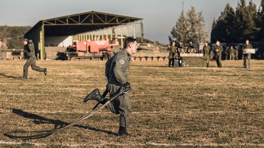 Οι ουλαμοί αρμάτων στον στίβο μάχης - Εντυπωσιακές εικόνες από τον διαγωνισμό για το καλύτερο πλήρωμα στα τεθωρακισμένα