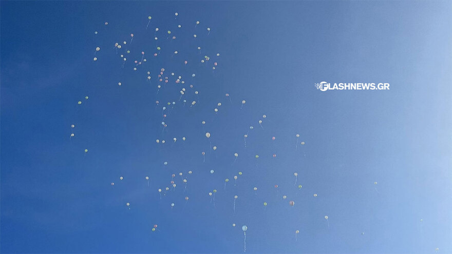 Χανιά: Ντυμένοι στα λευκά, συγγενείς και φίλοι είπαν το τελευταίο «αντίο» στη Ραφαέλα Πιτσικάλη - Φωτογραφίες