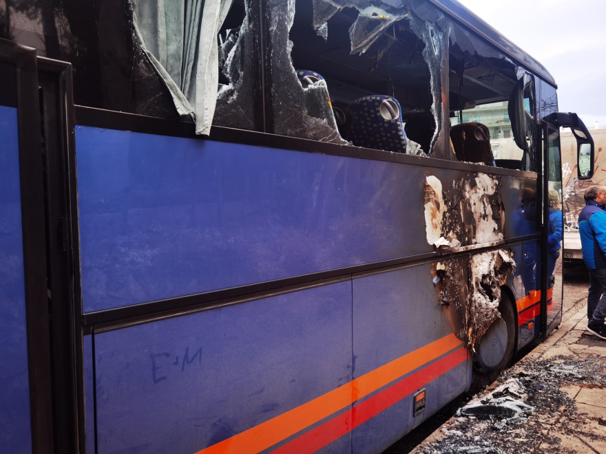 Ζωγράφου: Νεαροί έκαψαν αυτοκίνητα στην Πανεπιστημιούπολη - Δείτε φωτογραφίες