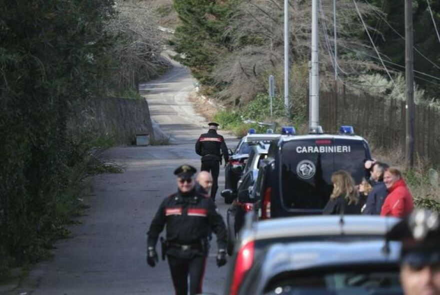 Ιταλία: Σικελός στραγγάλισε δύο από τα τρία του παιδιά και έκαψε ζωντανή τη γυναίκα του - «Είδα τον δαίμονα»