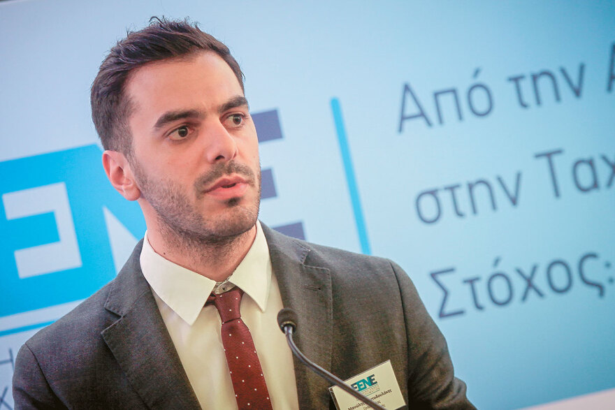 ΣΥΡΙΖΑ - ΠΑΣΟΚ - Νέα Αριστερά: Μαγειρέματα για να βρουν «τον απέναντι του Μητσοτάκη»