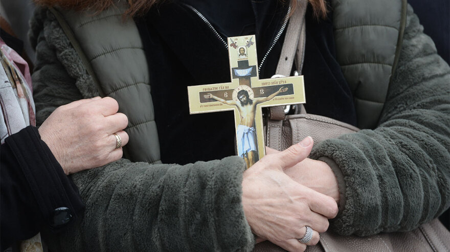 Συλλαλητήριο στο Σύνταγμα κατά της τεκνοθεσίας από ομόφυλα ζευγάρια - Βίντεο και φωτογραφίες