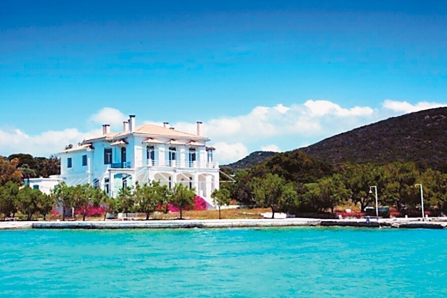 Οικογένεια Καρνέση: Ο πλούτος, οι ενδοοικογενειακές κόντρες και η «κατάρα» των Πεταλιών 