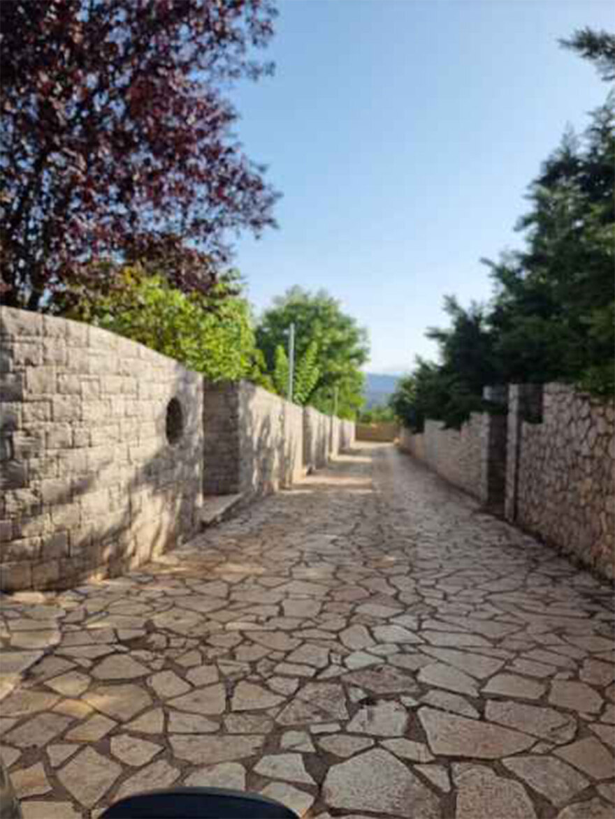 Χρήστος Γιαλιάς: Στο σφυρί η βίλα-φρούριο του άγρια δολοφονημένου επιχειρηματία