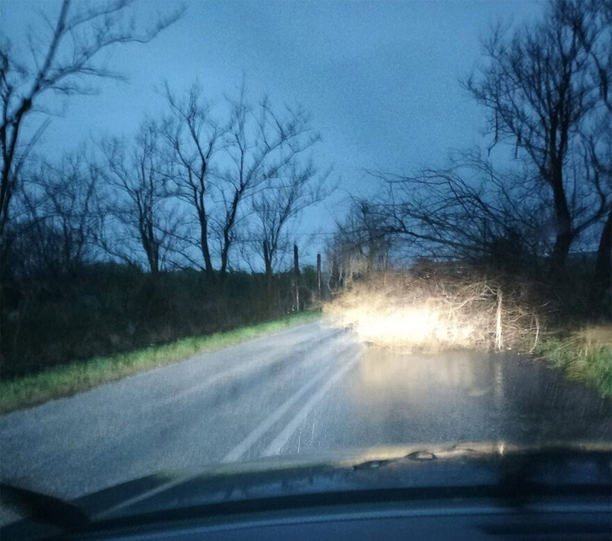 Καιρός: «Λαίλαπα κεραυνών» πλήττει το Αιγαίο μέχρι το μεσημέρι - Προβλήματα από την κακοκαιρία και σε Εύβοια, Λήμνο 