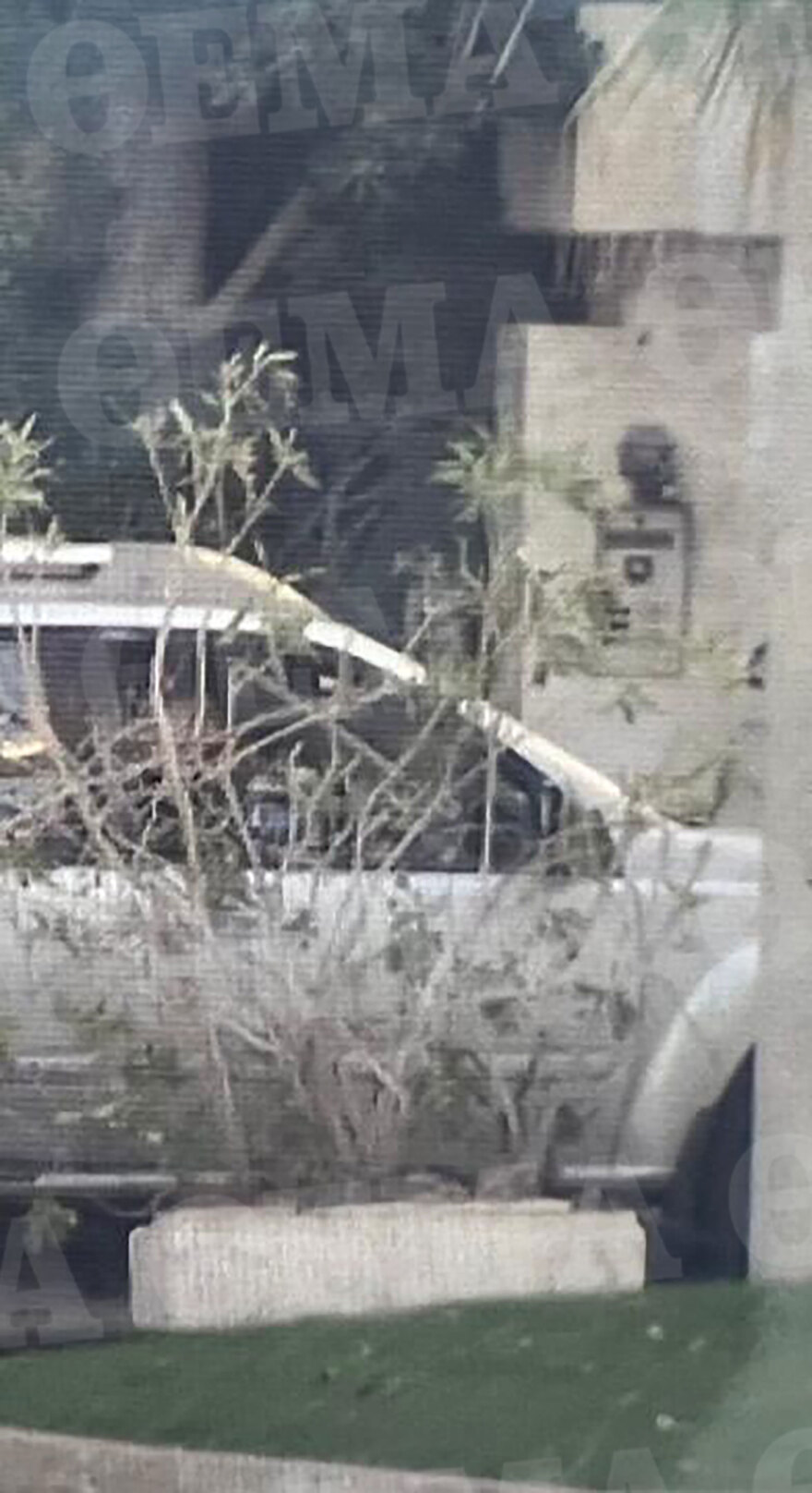 Γλυφάδα: Η στιγμή που οι αστυνομικοί απομακρύνουν το αυτοκίνητο του Αιγύπτιου δράστη – Δείτε βίντεο