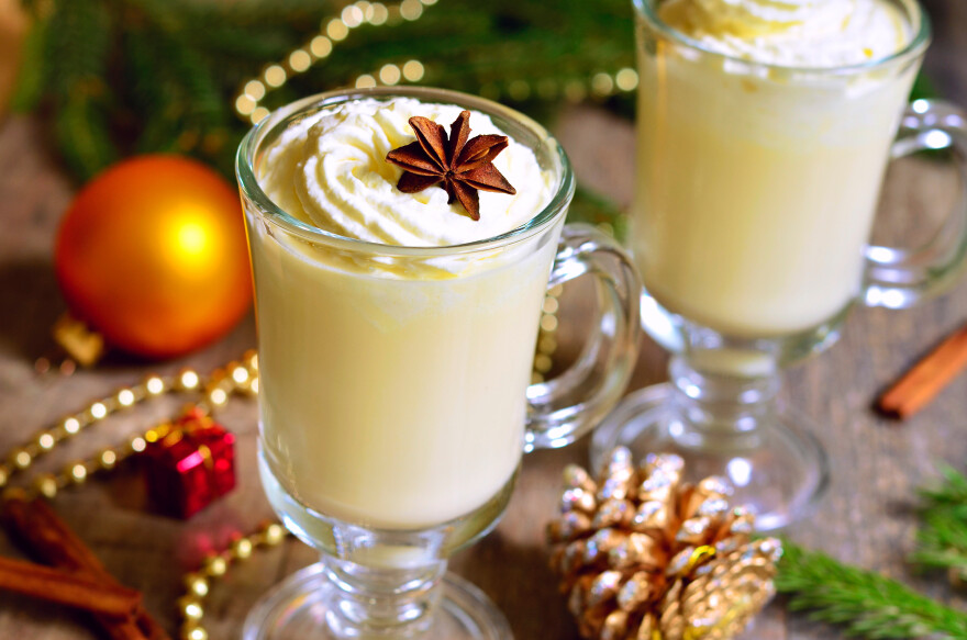 Gogl-mogl: Το παλιό σπιτικό γιατροσόφι που μοιάζει με σούπα και λατρεύει η Barbra Streisand