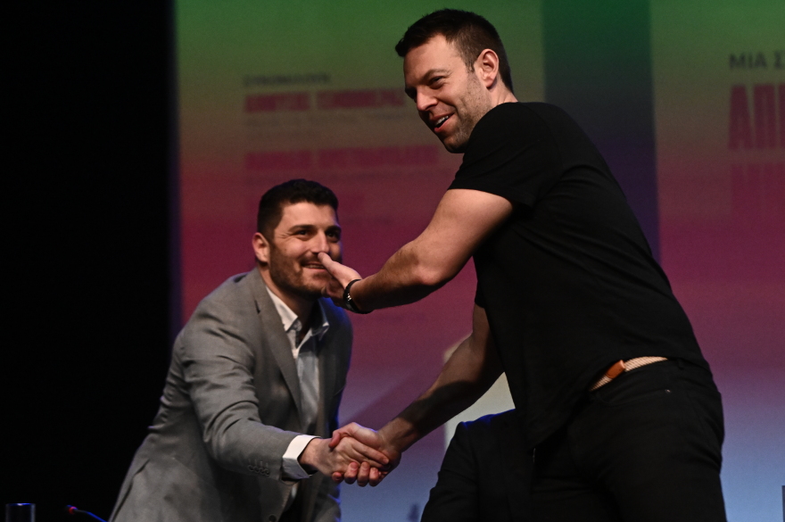 Παρουσία έκπληξη Κασσελάκη στην εκδήλωση της Κεντροαριστεράς, «Απέναντι στην κυριαρχία Μητσοτάκη, ποιος;»